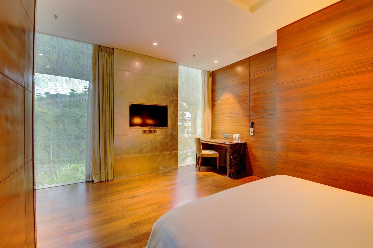 Niranta Suite