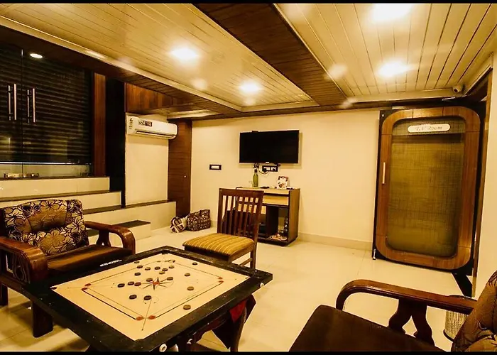 Qubestay Airport Capsule Hotel & Hostel Mumbai